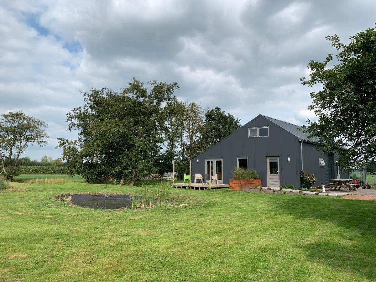 Mae Usu Villa Nieuw-Roden Exterior photo
